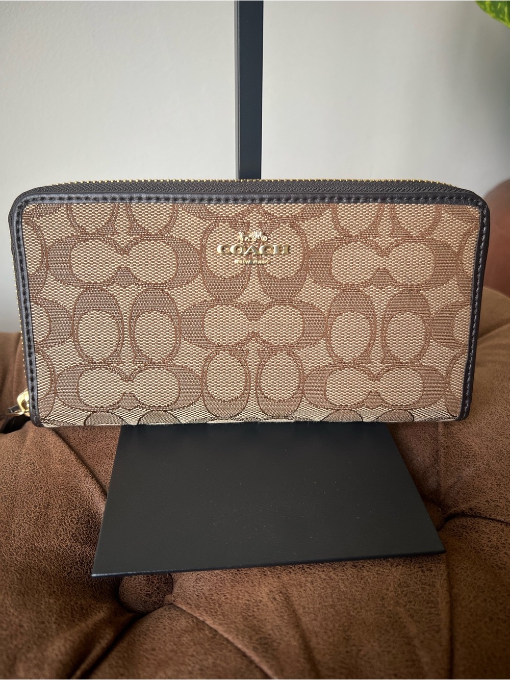 COACH Accordion Zip Wallet in Signature Jacquard Wallet Style F54633